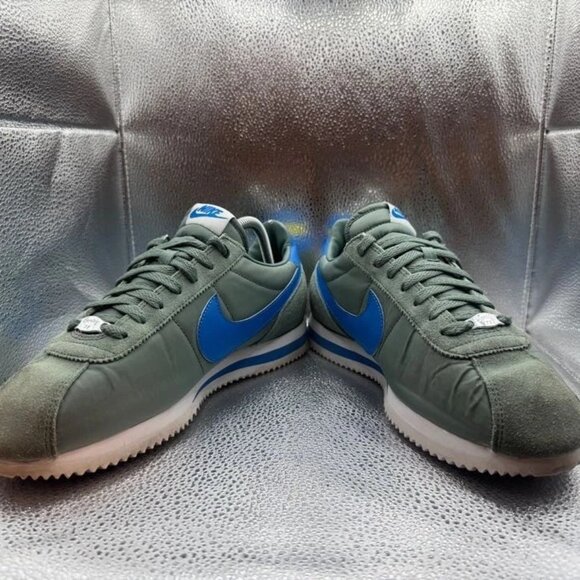 Size 10.5 Nike Air Cortez Mens Clay Green Athletic Sneakers 819720-300 RARE - Picture 3 of 10